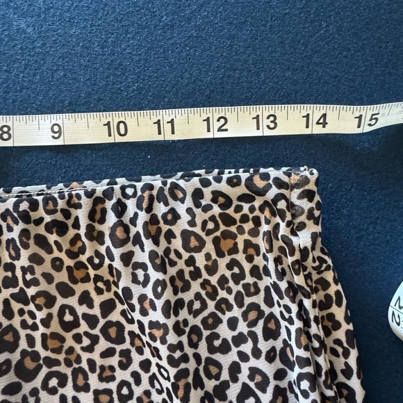 SUPER STYLISH FLATTERING Leopard Print Skirt- fully lined with slit and FUN hem! - Picture 6 of 10